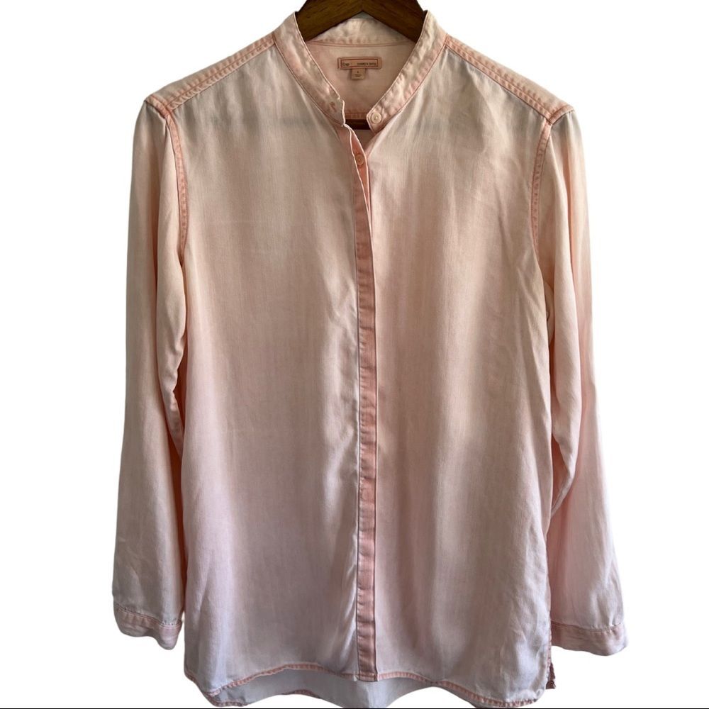 GAP Peach Pink Collarless Button Down Shirt Women’s Large Lightweight Chambray